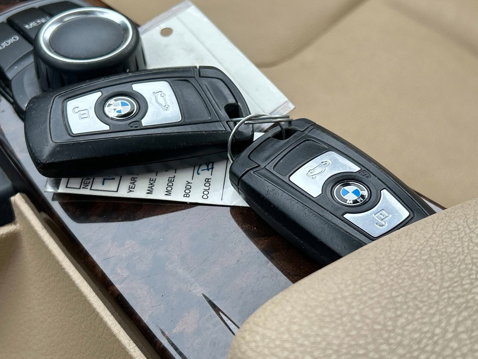 Used 2014 BMW 320i xDrive Sedan AWD/4WD image 10