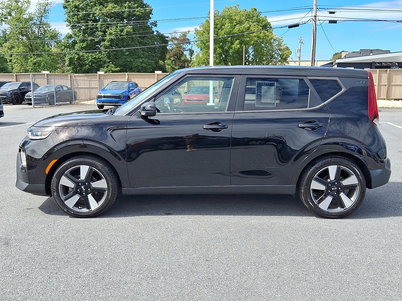 Used 2020 Kia Soul EX FWD image 9