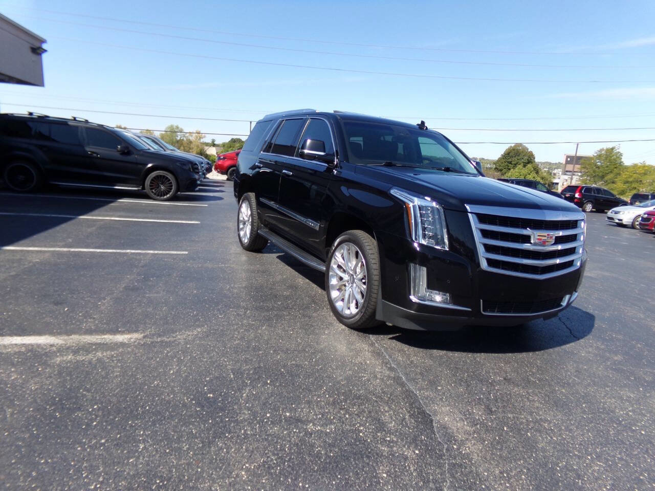 Used 2019 Cadillac Escalade Luxury image 5