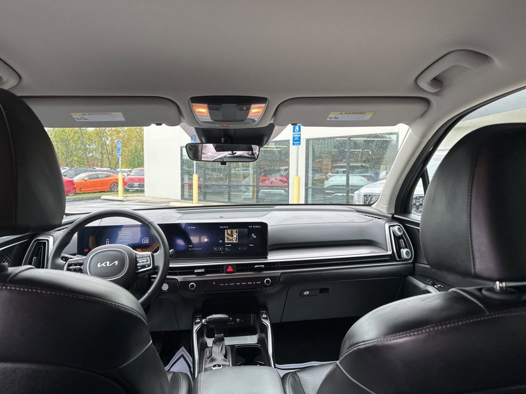 Used 2025 Kia Sorento S image 24