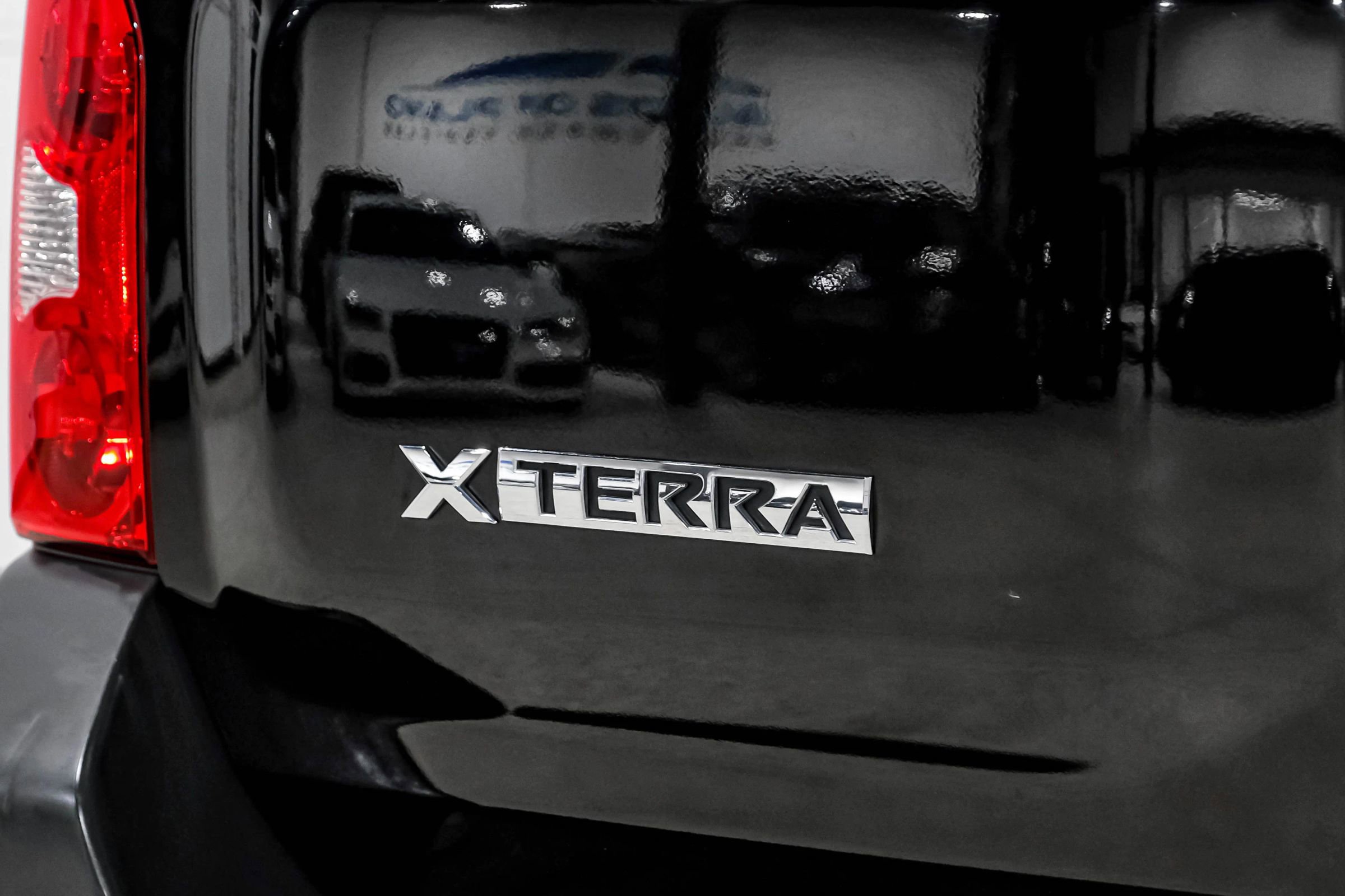 Used 2015 Nissan Xterra X AWD/4WD image 39