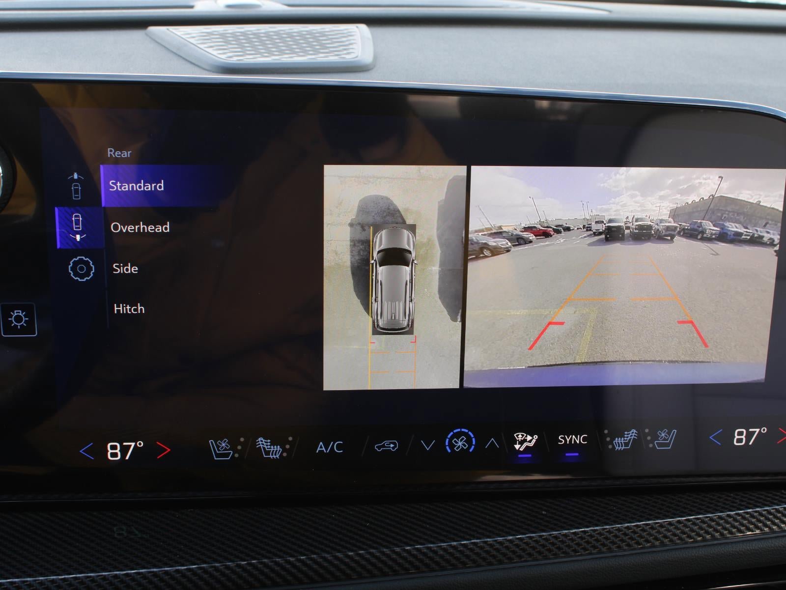 New 2026 Chevrolet Traverse High Country image 15