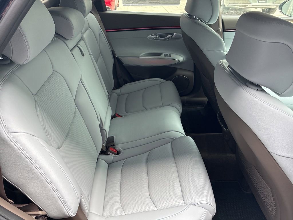 New 2026 Genesis GV70 2.5T Advanced AWD/4WD image 12