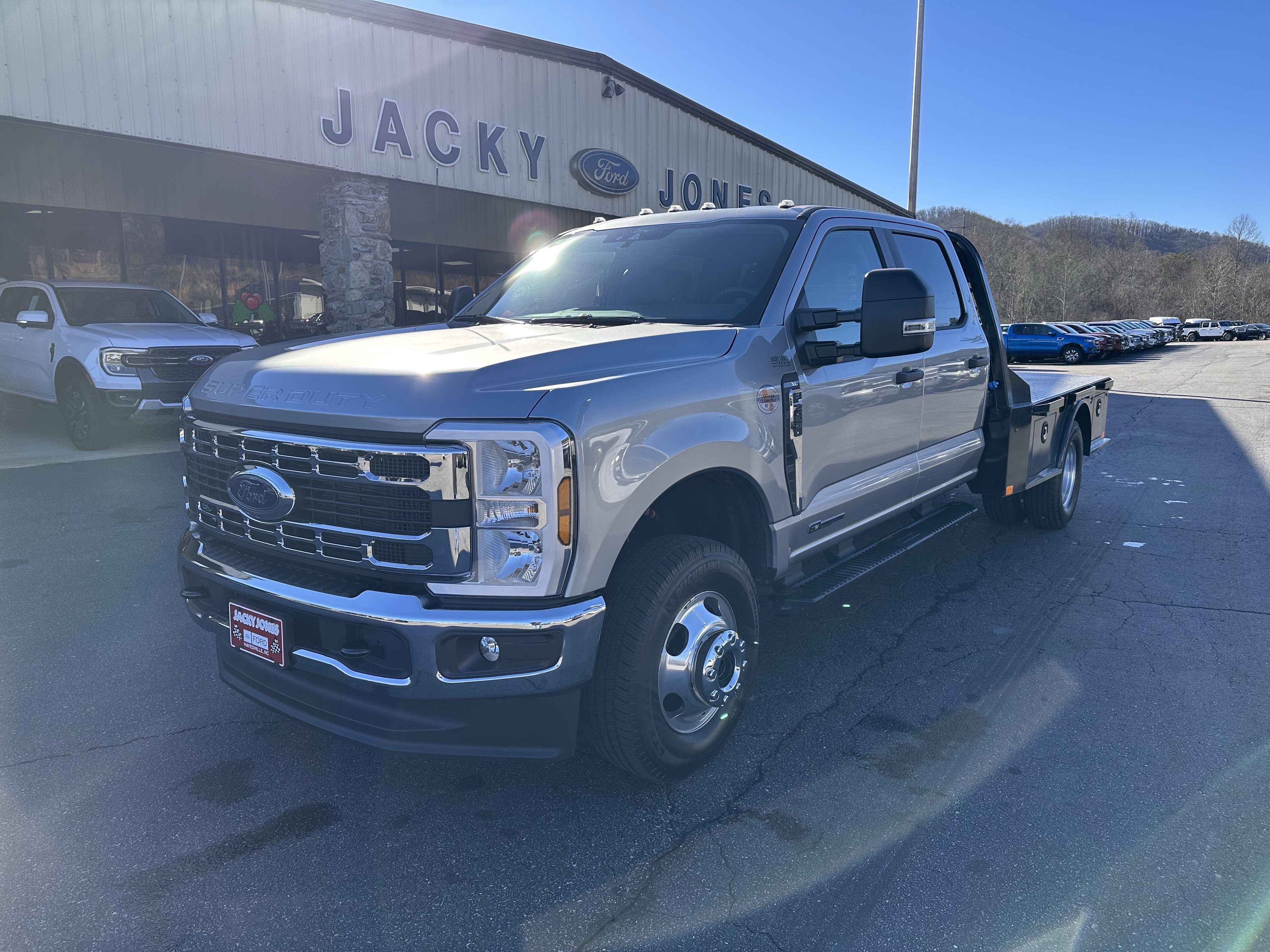 New 2026 Ford F350 XL w/ XL Chrome Package image 2
