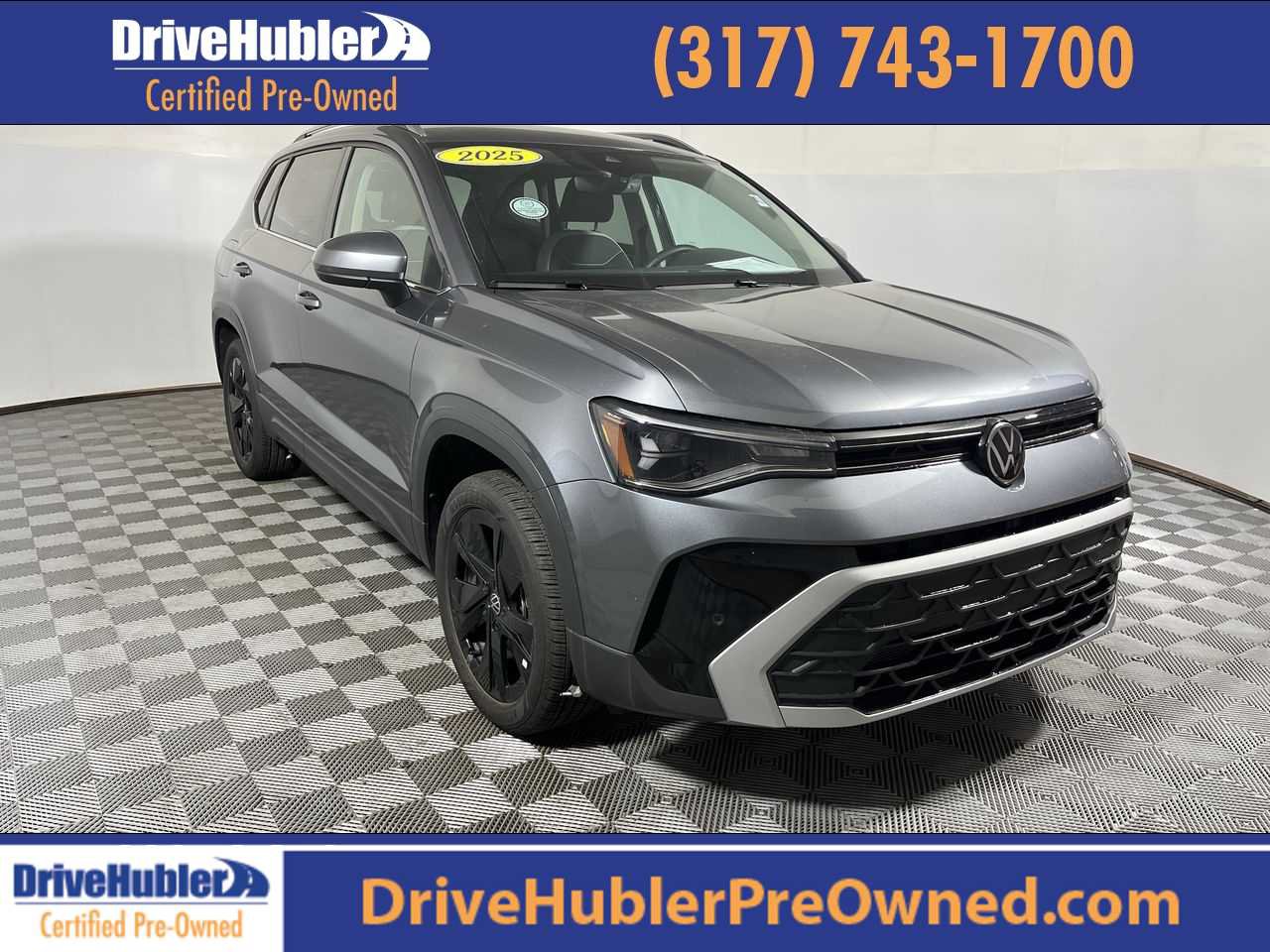Used 2025 Volkswagen Taos SE w/ Black Wheel Package FWD image 1
