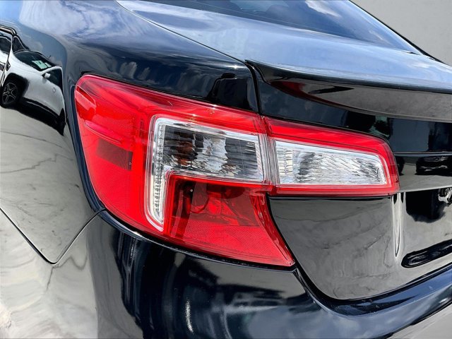 Used 2013 Toyota Camry SE FWD image 30