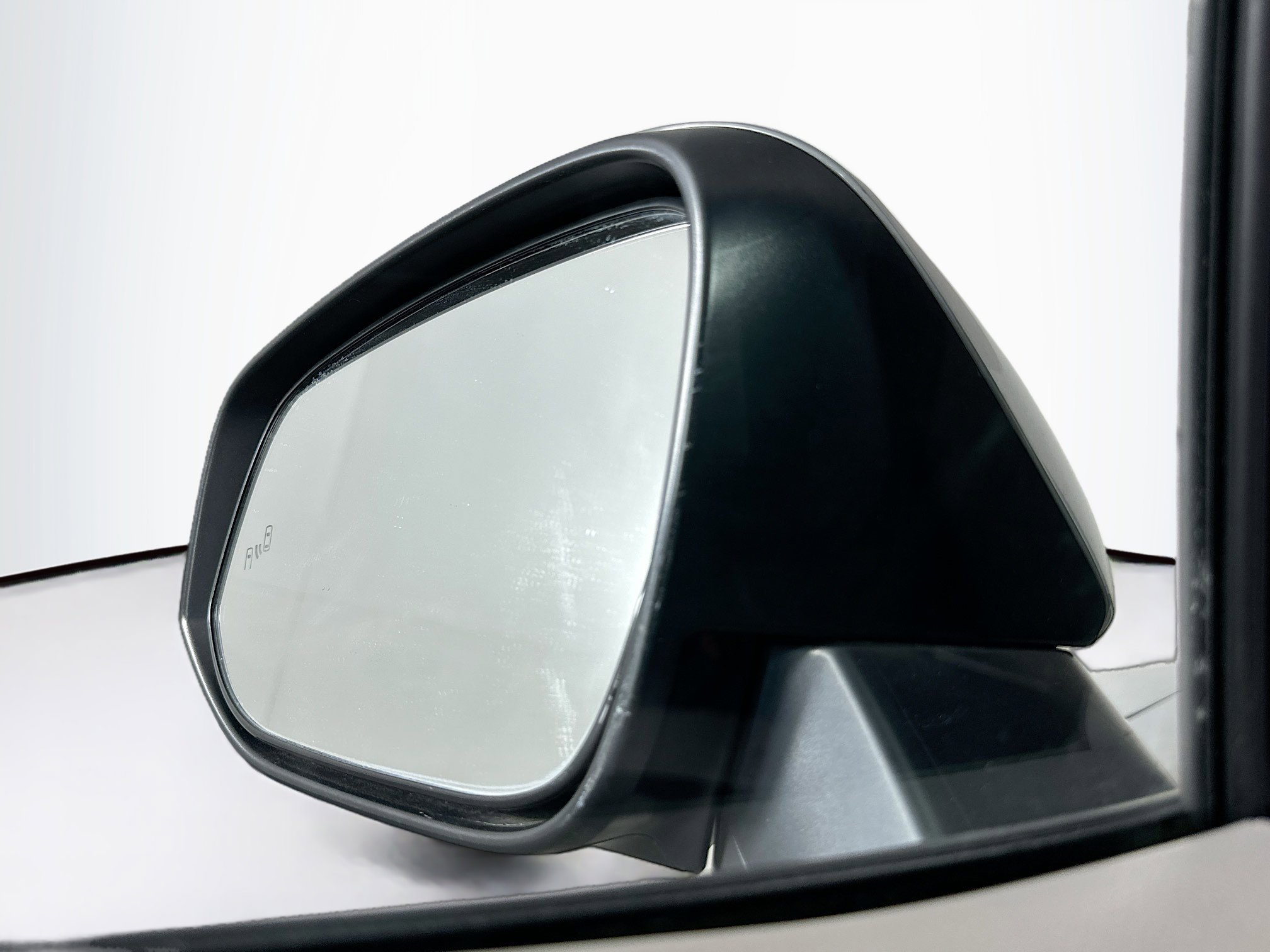 Used 2020 Toyota RAV4 XLE w/ Carpet Mat Package image 16