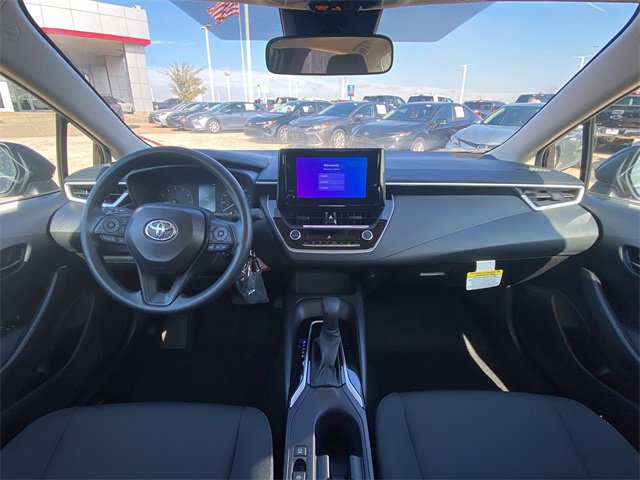 Used 2025 Toyota Corolla LE image 17