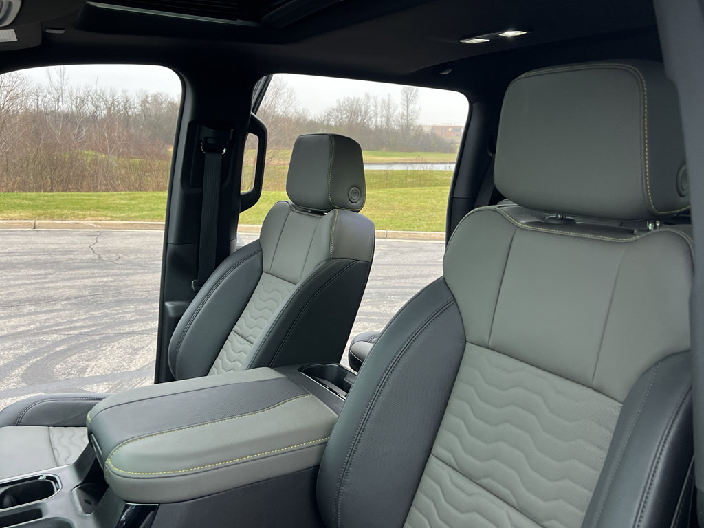 Used 2025 Chevrolet Silverado 1500 ZR2 w/ Technology Package image 20