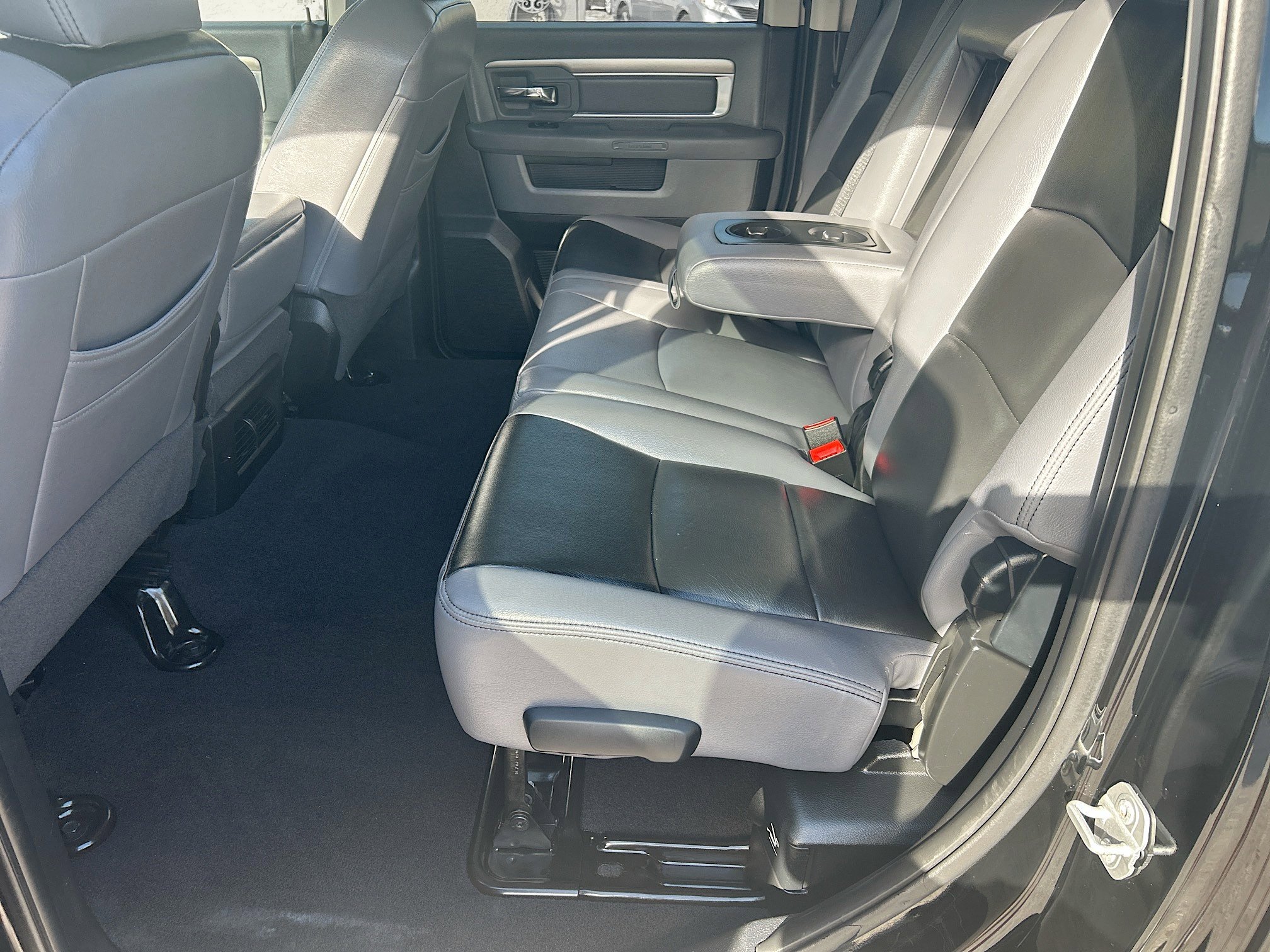 Used 2015 RAM 2500 Big Horn image 24