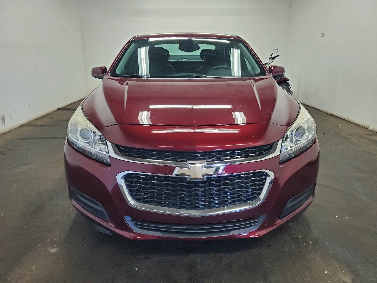 Used 2015 Chevrolet Malibu LT w/ Power Convenience Package FWD image 2