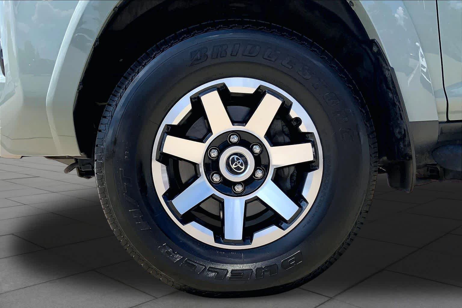Used 2023 Toyota 4Runner TRD Off-Road AWD/4WD image 11