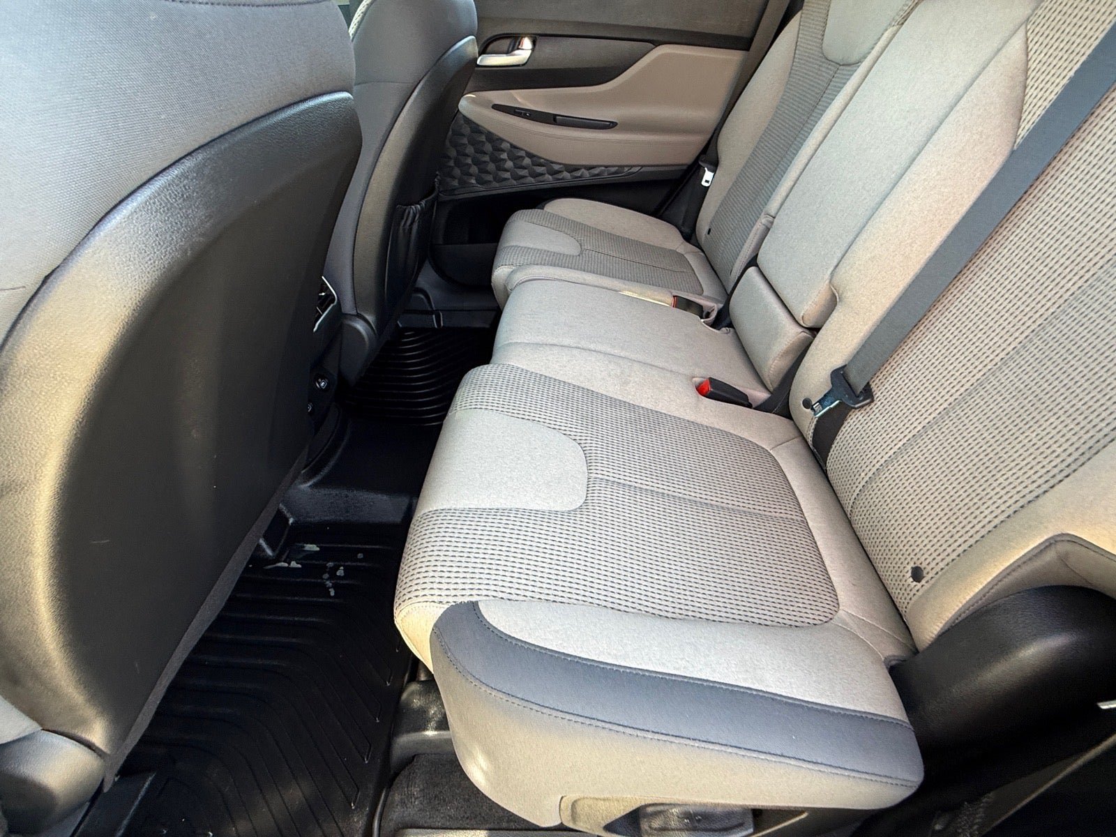 Used 2023 Hyundai Santa Fe SE FWD image 13