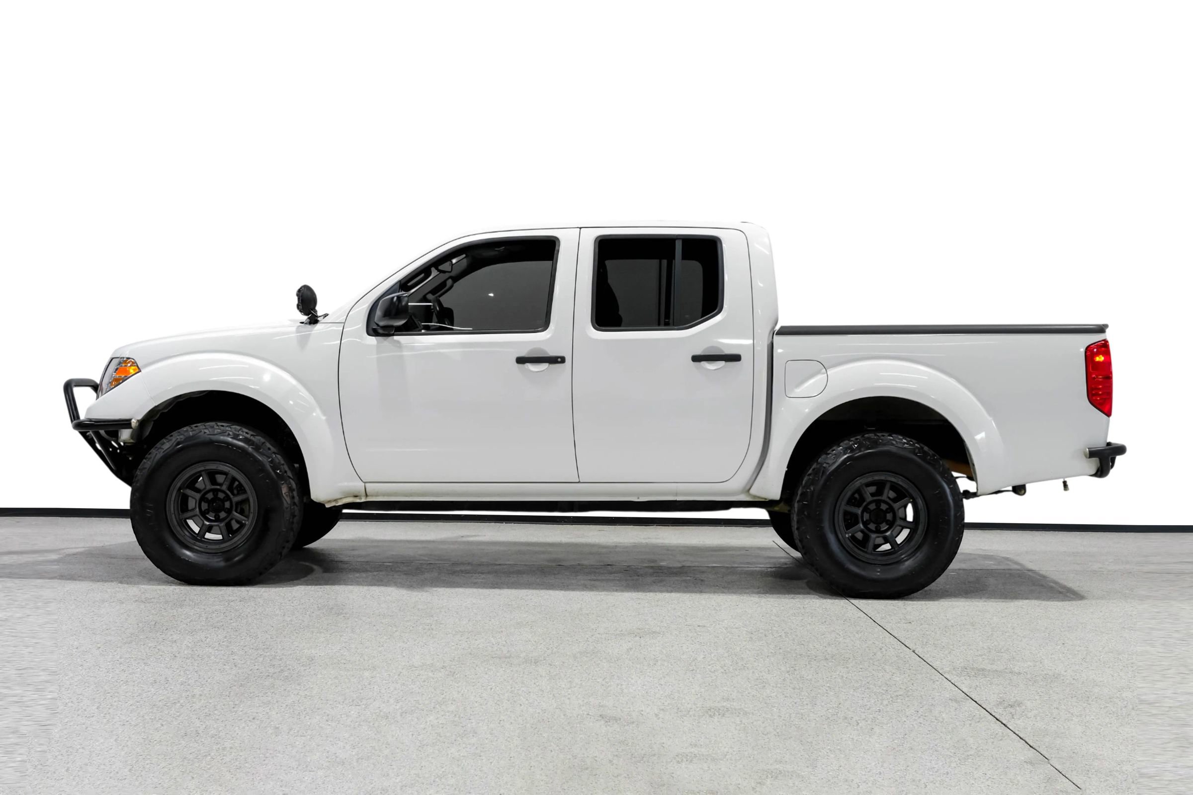 Used 2016 Nissan Frontier SV w/ SV Value Truck Package image 8