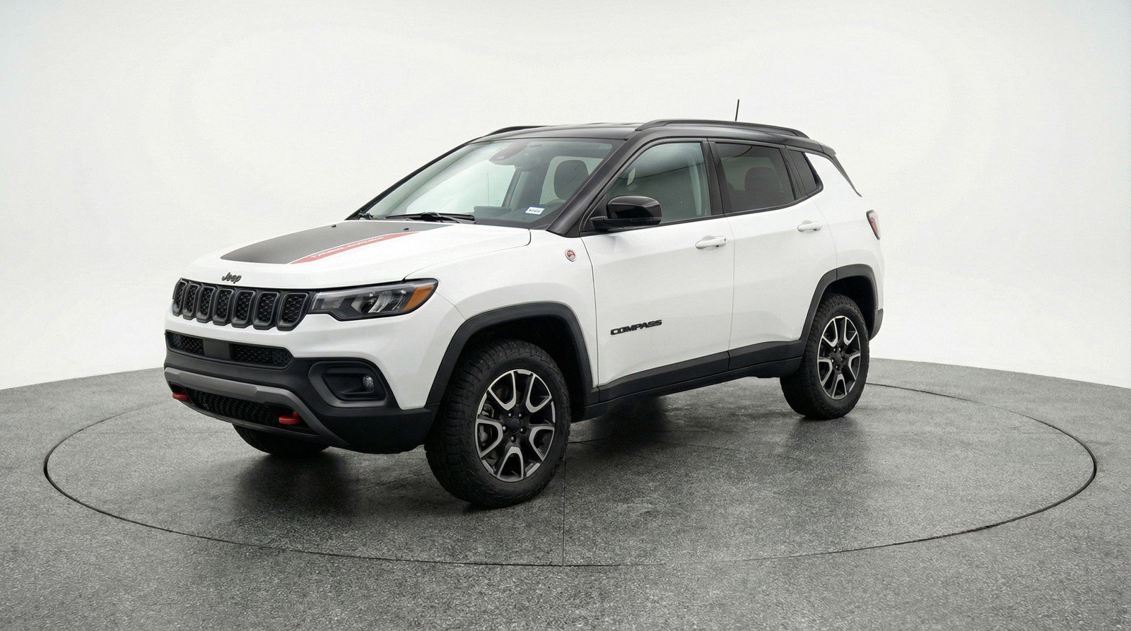 Used 2025 Jeep Compass Trailhawk AWD/4WD image 3