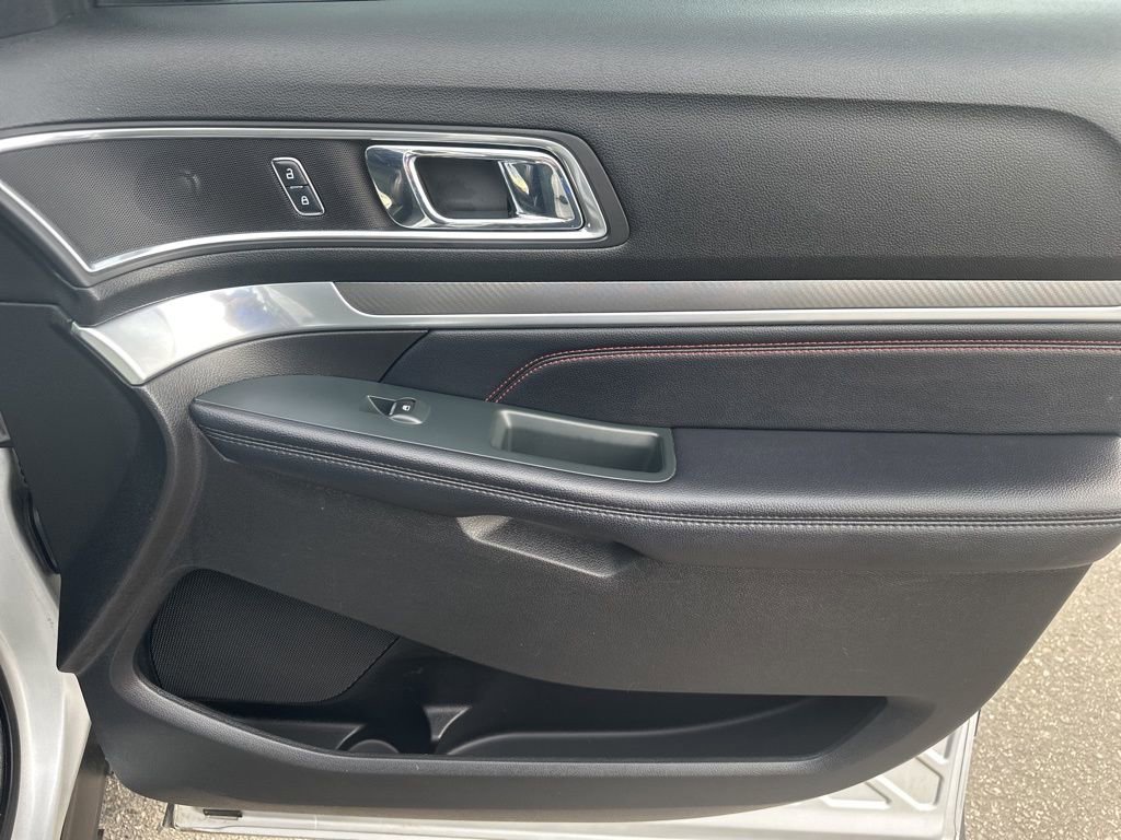 Used 2018 Ford Explorer Sport w/ Equipment Group 401A image 31