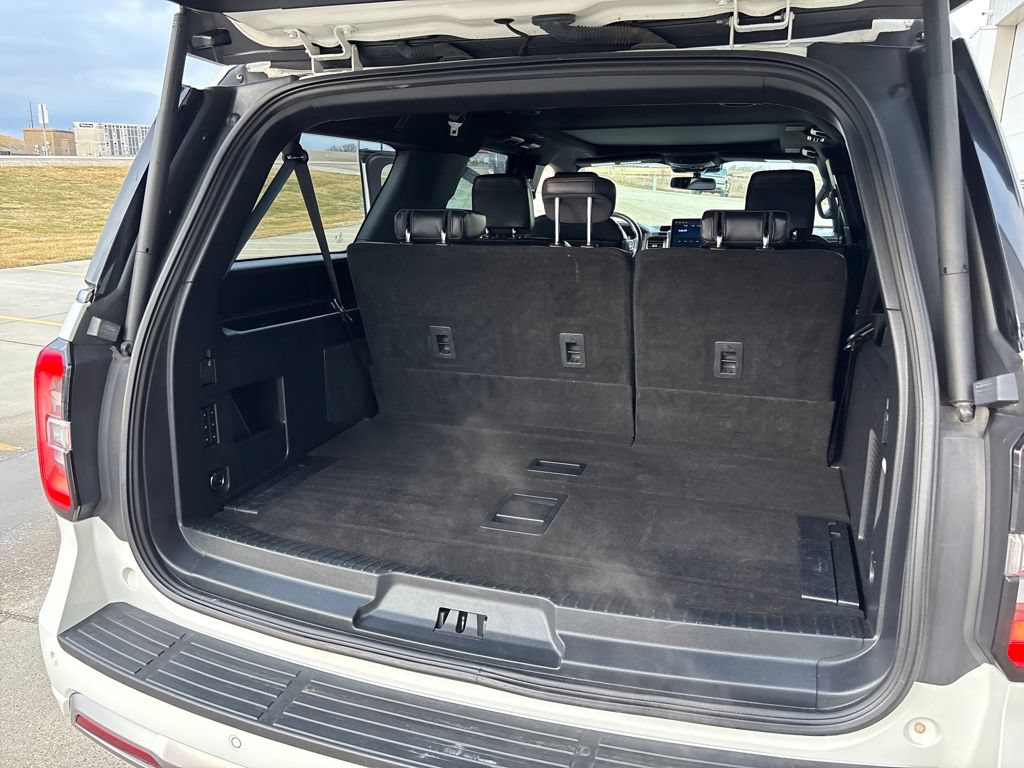 Used 2022 Ford Expedition Max Platinum AWD/4WD image 32