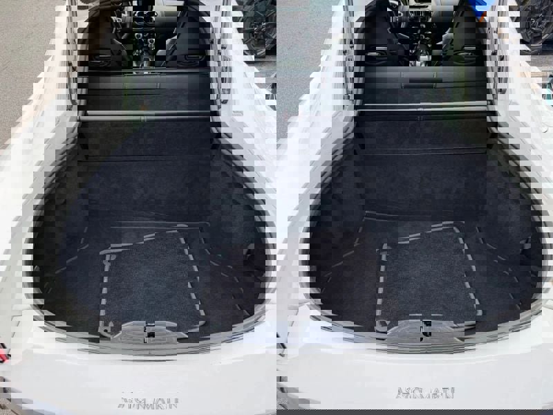 Used 2019 Aston Martin V8 Vantage Coupe image 29