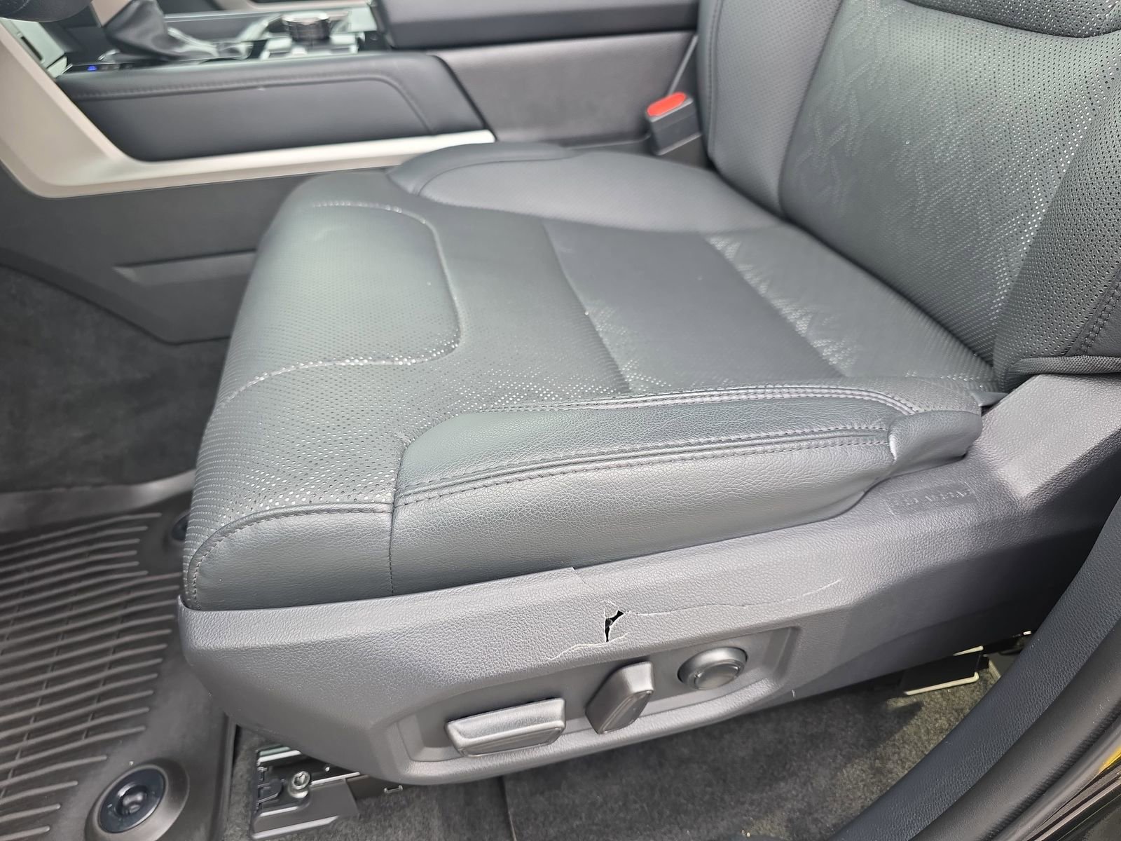 Used 2023 Toyota Tundra Limited image 27