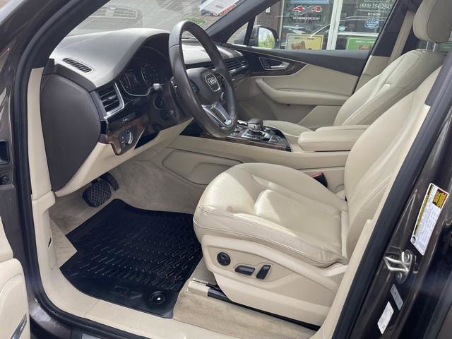 Used 2017 Audi Q7 3.0T Premium Plus w/ Premium Plus Package AWD/4WD image 13