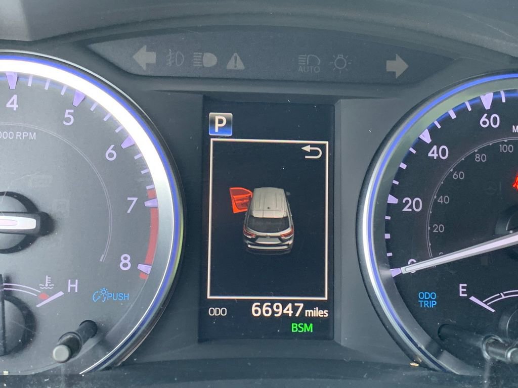 Used 2019 Toyota Highlander Limited image 34