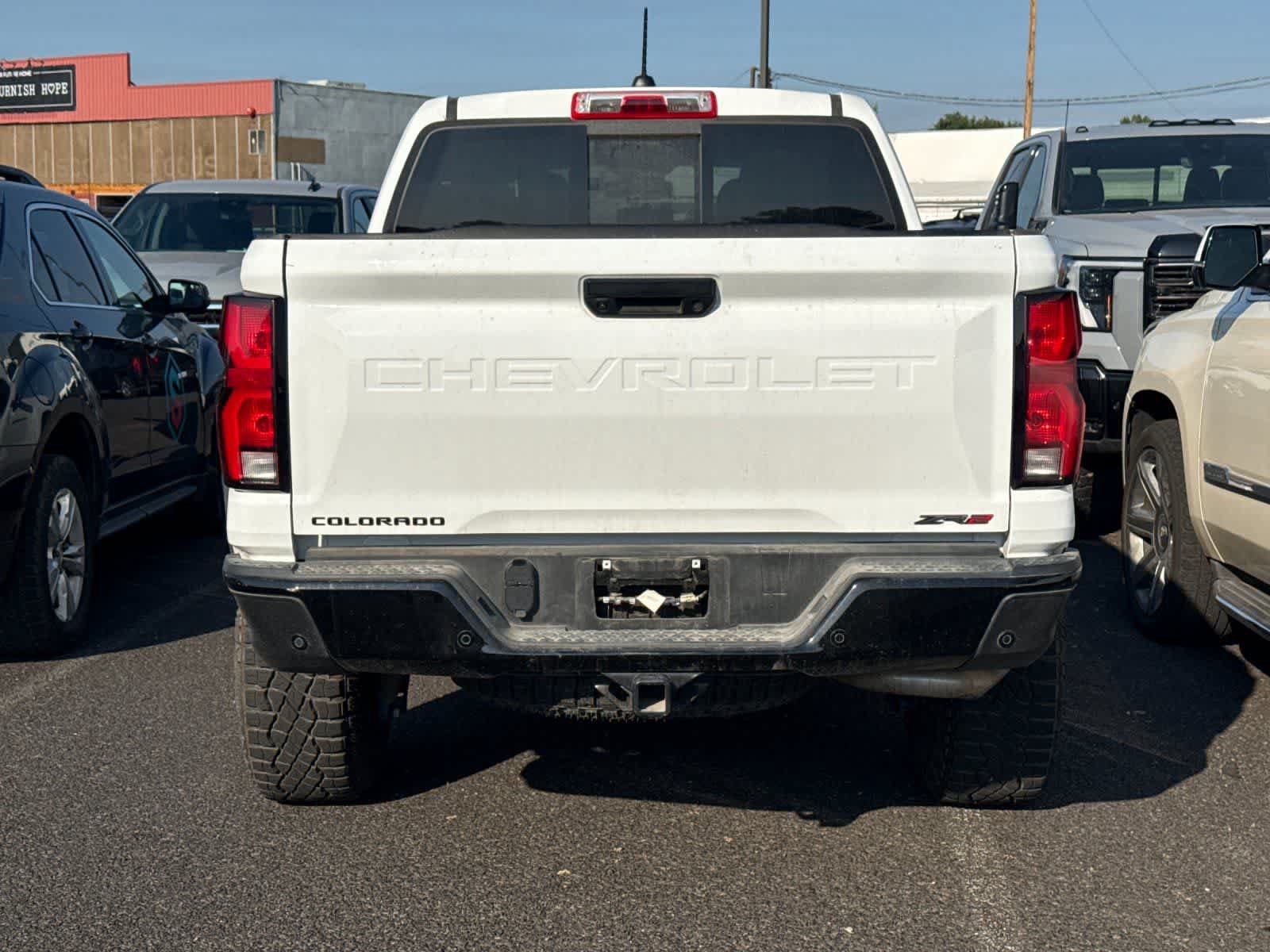 Used 2025 Chevrolet Colorado ZR2 w/ Technology Package AWD/4WD image 5