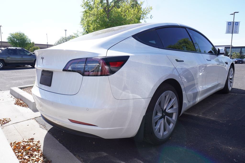 Used 2021 Tesla Model 3 Standard Range Plus RWD image 4