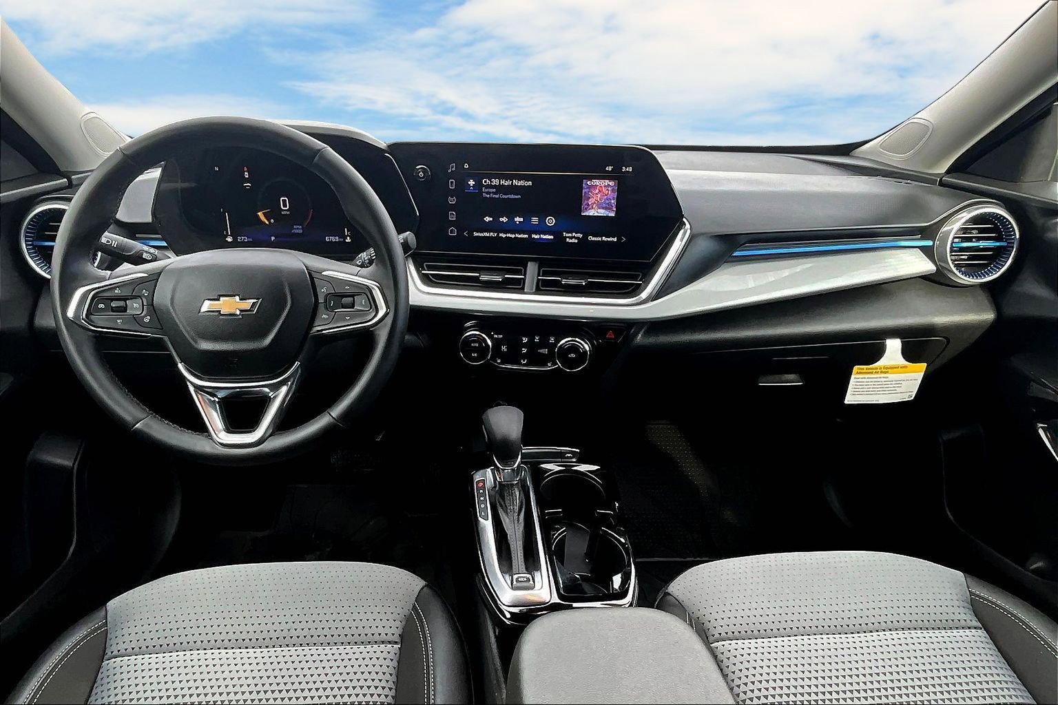 Used 2025 Chevrolet Trax LT w/ Driver Confidence Package FWD image 7