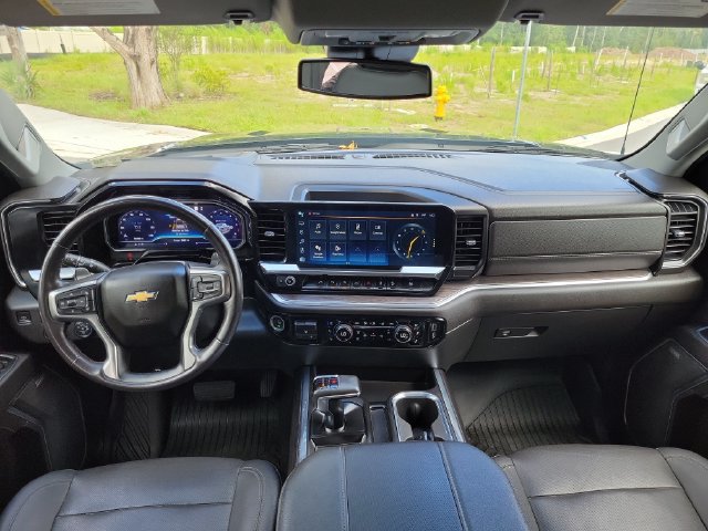 Used 2023 Chevrolet Silverado 1500 LTZ w/ LTZ Convenience Package II AWD/4WD image 11