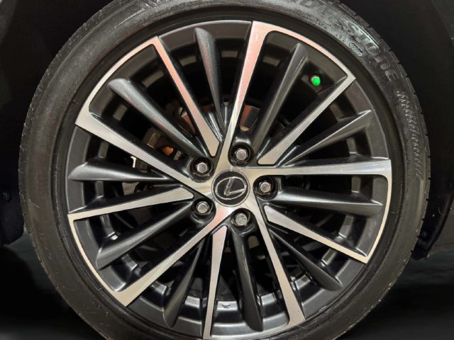 Used 2023 Lexus ES 350 w/ Premium Package FWD image 30