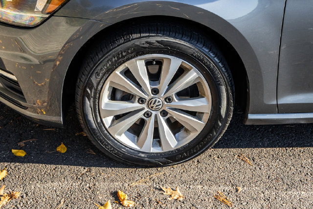 Used 2018 Volkswagen Golf S AWD/4WD image 12
