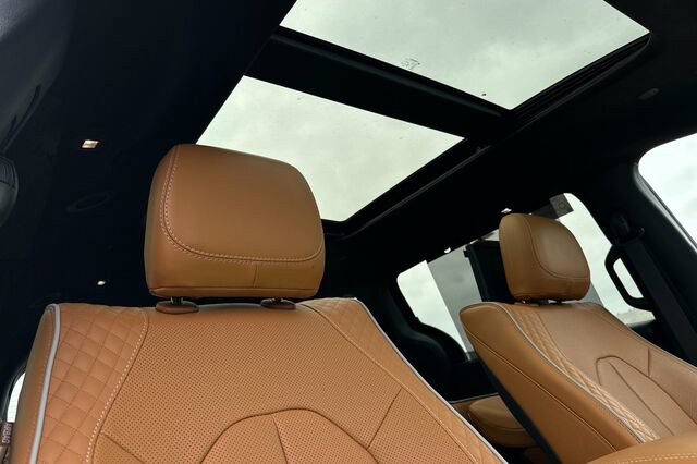 New 2023 Chrysler Pacifica Pinnacle image 18