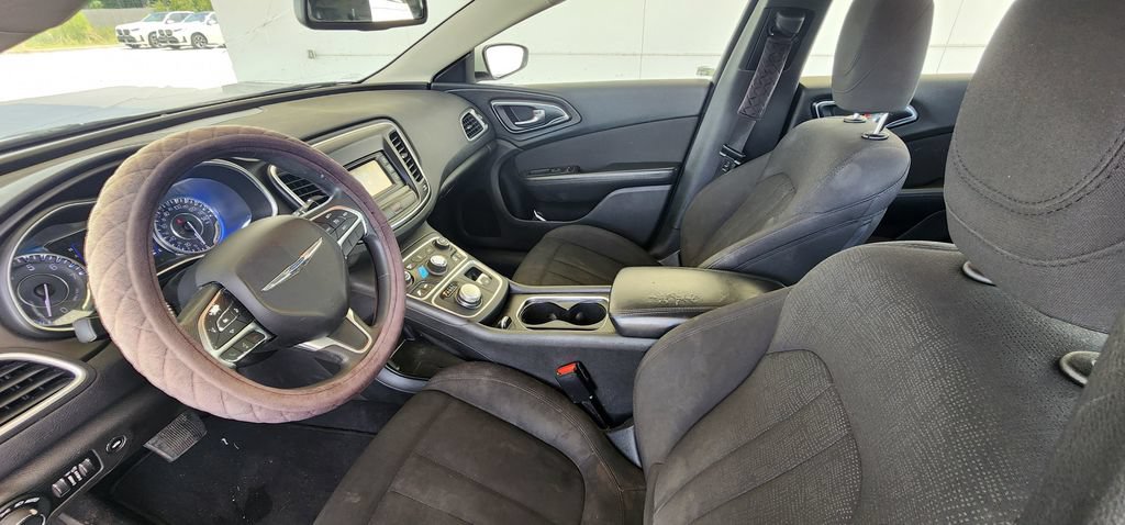 Used 2016 Chrysler 200 Limited FWD image 13