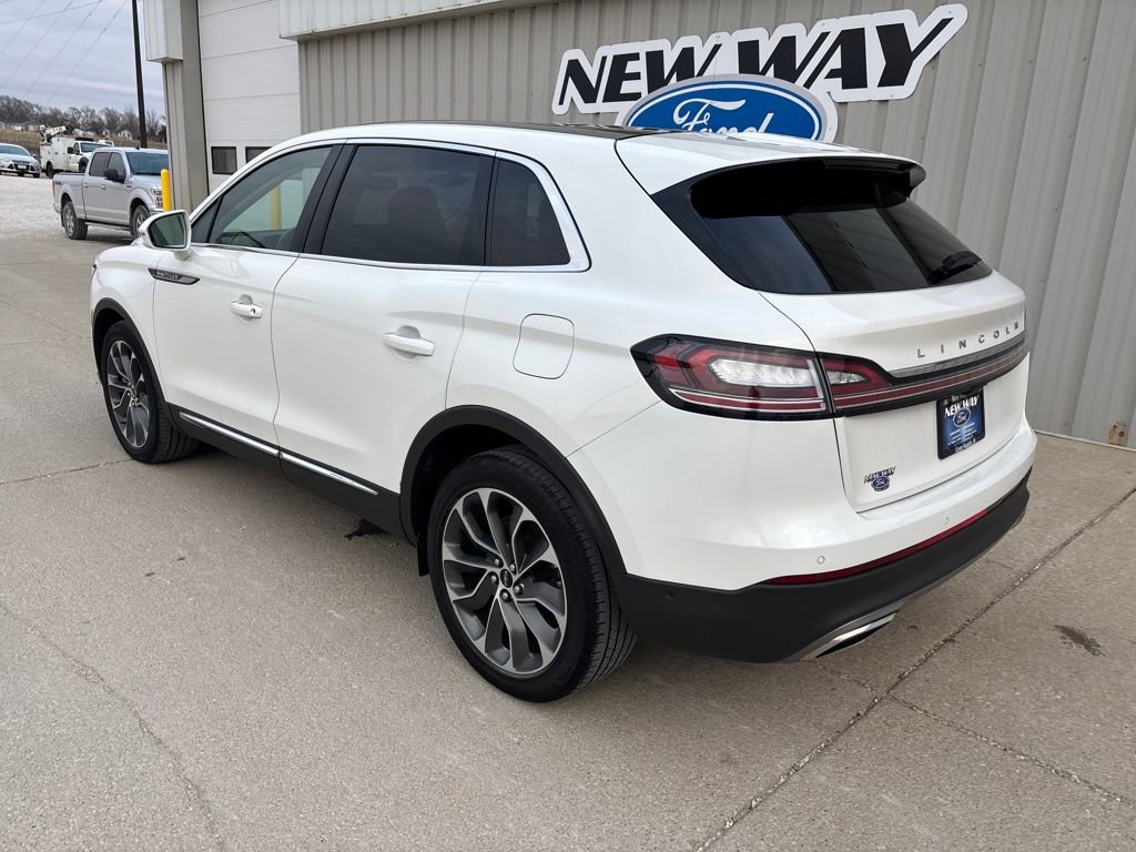 Used 2022 Lincoln Nautilus Reserve w/ Equipment Group 201A image 7