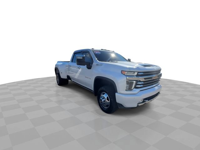 Used 2022 Chevrolet Silverado 3500 High Country w/ Technology Package image 2