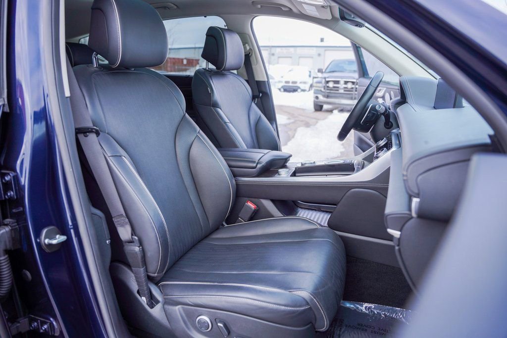 Used 2022 Genesis GV80 3.5T Advanced + w/ Cargo Package image 57
