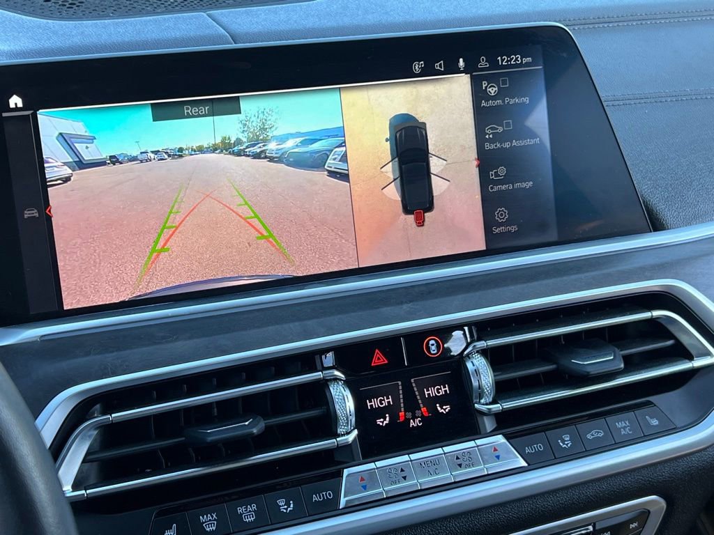 Used 2022 BMW X5 xDrive40i w/ Parking Assistance Package image 27