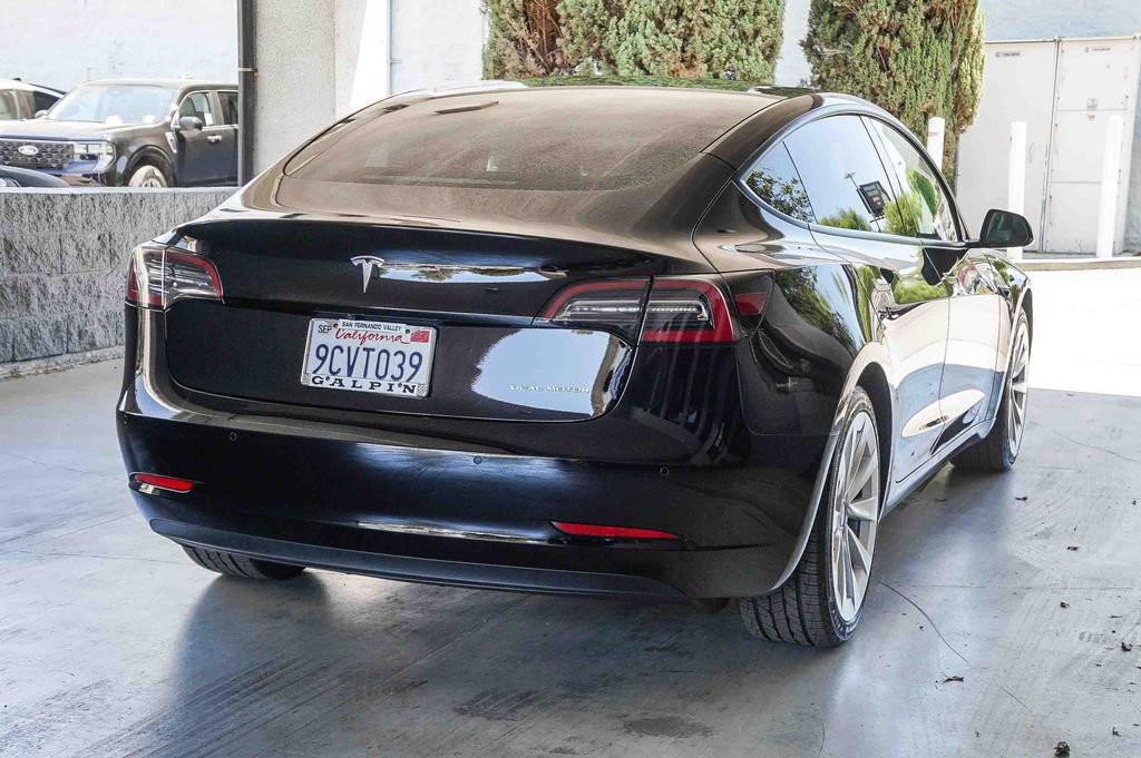 Used 2022 Tesla Model 3 Long Range AWD/4WD image 4