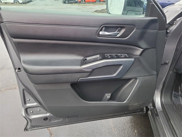 Certified 2024 Nissan Pathfinder SL w/ Cargo Package image 22