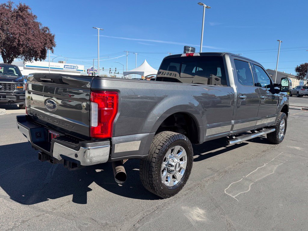 Used 2018 Ford F350 Lariat w/ Lariat Ultimate Package AWD/4WD image 3
