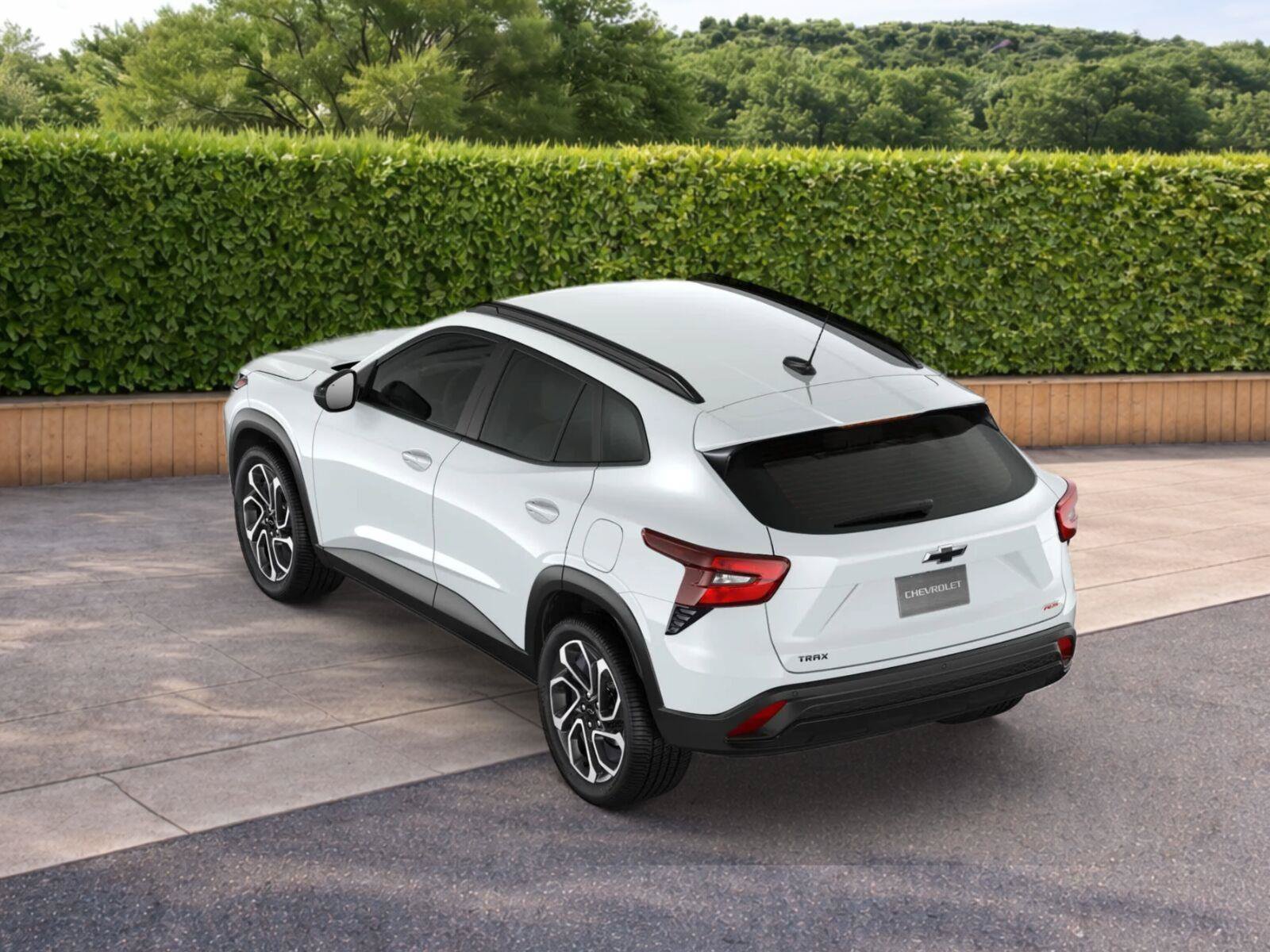 New 2026 Chevrolet Trax RS w/ Driver Confidence Package FWD image 2