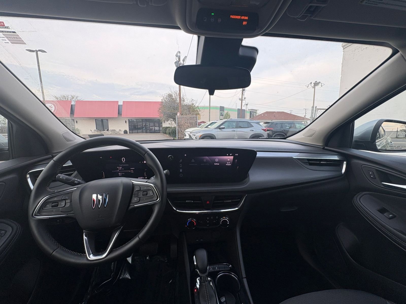Used 2025 Buick Encore GX Preferred image 32