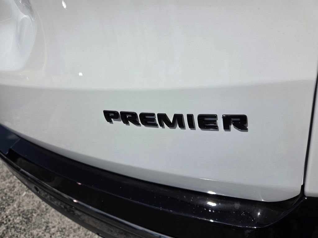 Used 2020 Chevrolet Traverse Premier w/ Redline Edition FWD image 14