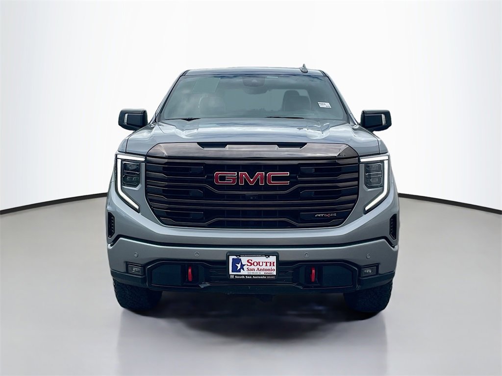Used 2023 GMC Sierra 1500 AT4X image 2