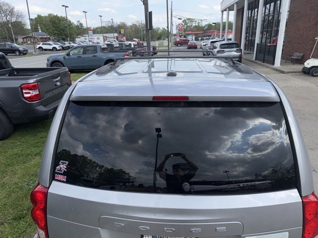 Used 2016 Dodge Grand Caravan SXT FWD image 6