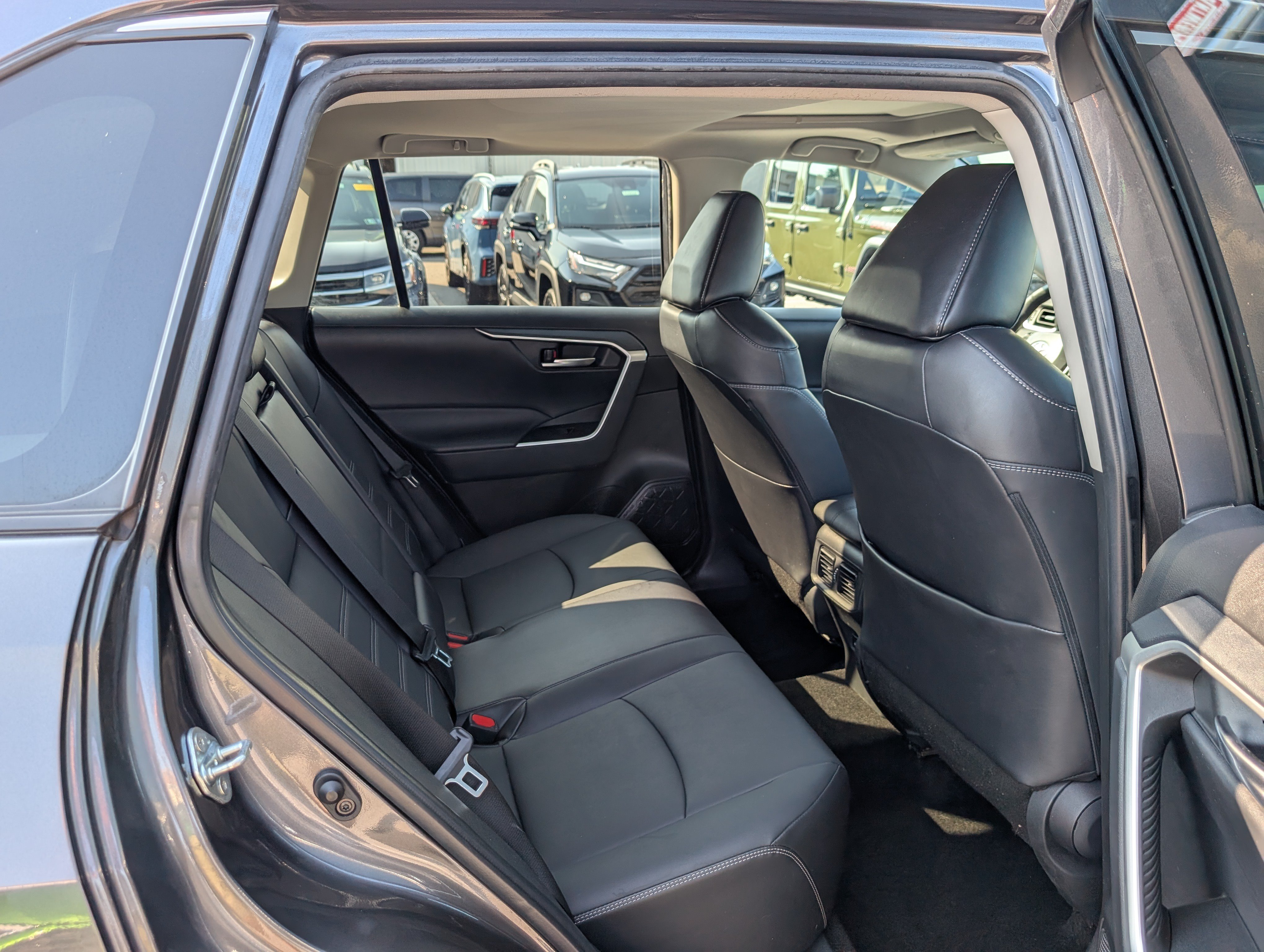 Used 2023 Toyota RAV4 XLE Premium AWD/4WD image 12