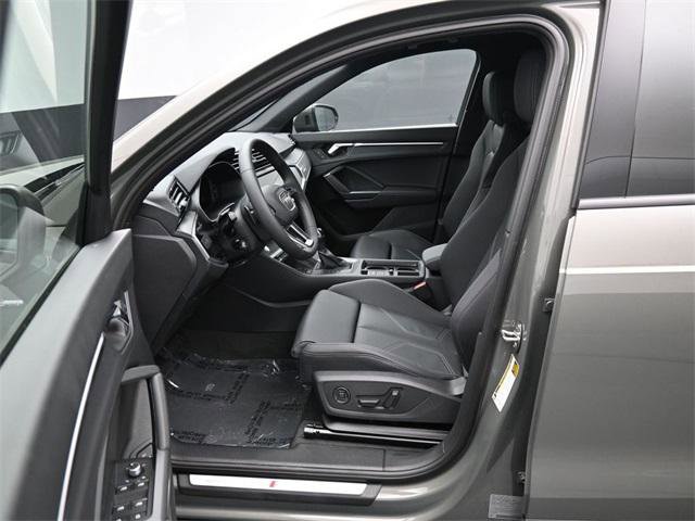 New 2025 Audi Q3 2.0T Premium image 9
