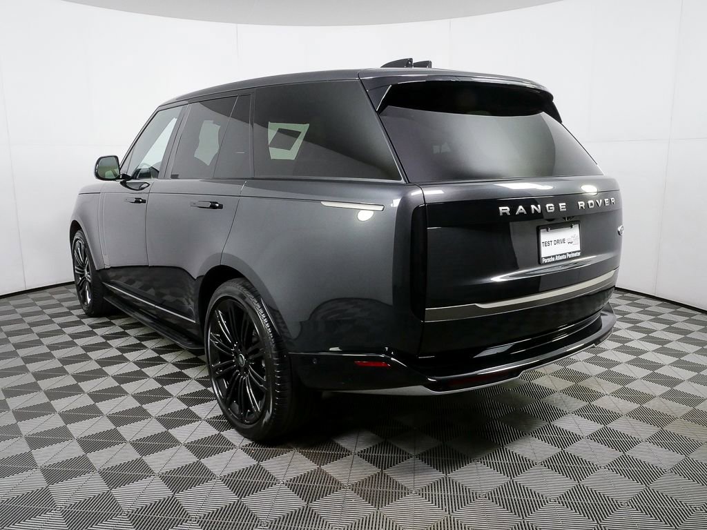 Used 2023 Land Rover Range Rover SE image 3