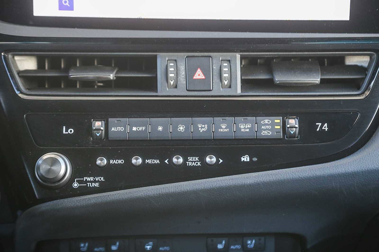 Used 2024 Lexus ES 300h w/ Premium Package image 10