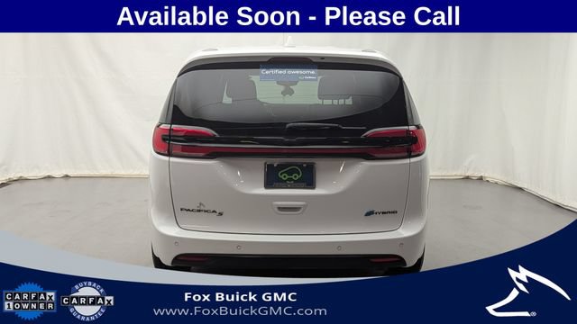 Used 2022 Chrysler Pacifica Limited w/ Uconnect Theater Family Group FWD image 4